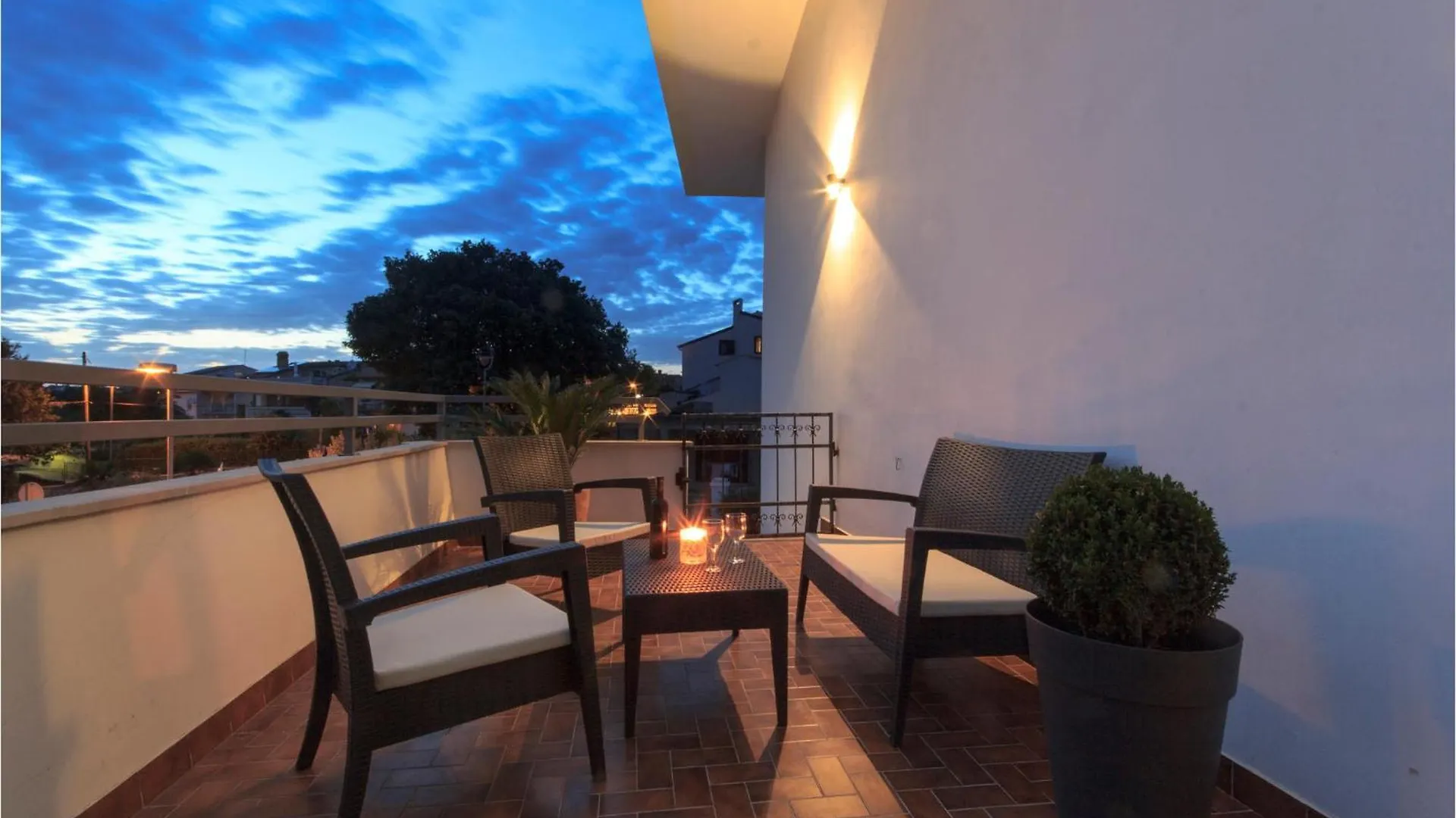 4 Bedroom Gorgeous Apartment In Medulin 0*,